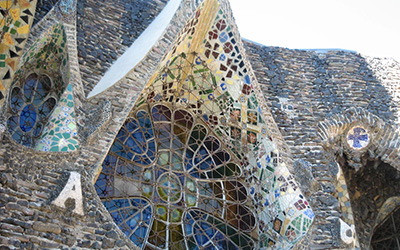 Gaudi, Güell Crypt